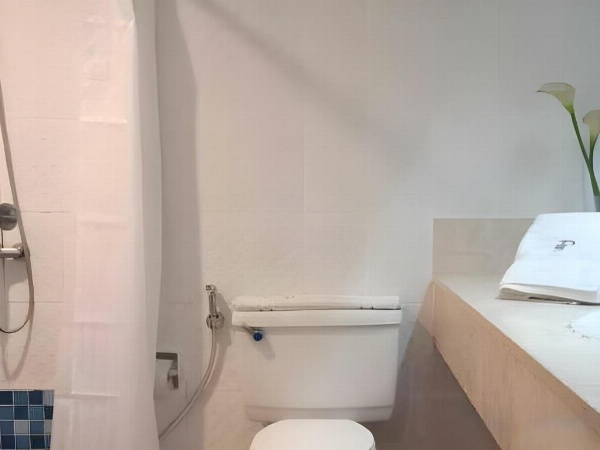 Paragon Tower Hotel image 45